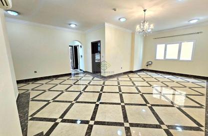 Apartment - 2 Bedrooms - 2 Bathrooms for rent in Al Muntazah Street - Al Muntazah - Doha