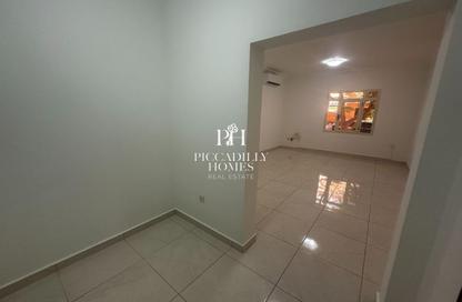 Apartment - 3 Bedrooms - 4 Bathrooms for rent in Dar Al Salam Villas - Abu Hamour - Doha