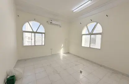 Apartment - 1 Bedroom - 1 Bathroom for rent in New Salata - Salata - Doha