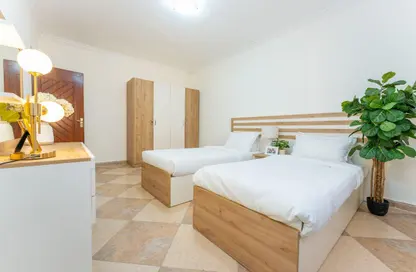 فيلا - 4 غرف نوم - 4 حمامات للايجار في قرية ازدان الشماليه 1 - قرية إزدان - الوكرة