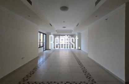 Apartment - 1 Bedroom - 2 Bathrooms for rent in West Porto Drive - Porto Arabia - The Pearl Island - Doha Apartment - 1 Bedroom - 2 Bathrooms for rent in West Porto Drive - Porto Arabia - The Pearl Island - Doha