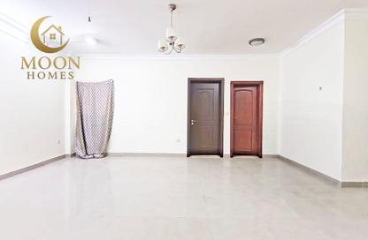 Apartment - 1 Bedroom - 2 Bathrooms for rent in Umm Ghuwailina 4 - Umm Ghuwailina - Doha Apartment - 1 Bedroom - 2 Bathrooms for rent in Umm Ghuwailina 4 - Umm Ghuwailina - Doha