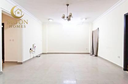 Apartment - 1 Bedroom - 2 Bathrooms for rent in Umm Ghuwailina 4 - Umm Ghuwailina - Doha Apartment - 1 Bedroom - 2 Bathrooms for rent in Umm Ghuwailina 4 - Umm Ghuwailina - Doha