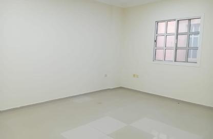 Apartment - 2 Bedrooms - 2 Bathrooms for rent in Osama Bin Zaid Street - Al Aziziyah - Doha