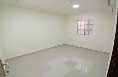 Apartment - 2 Bedrooms - 2 Bathrooms for rent in Osama Bin Zaid Street - Al Aziziyah - Doha