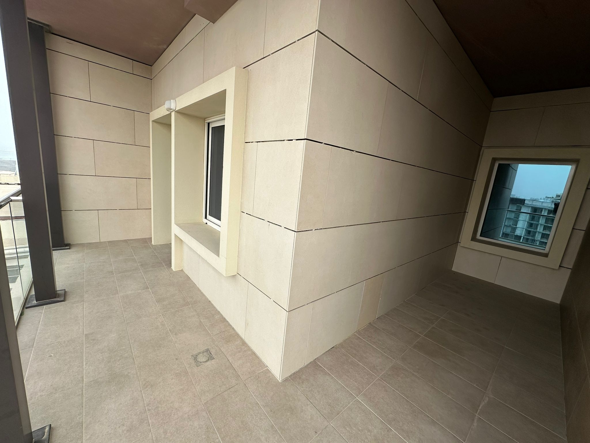 Luxury 3BHK Apartment for Sale | Full Sea View | thumbnail 8