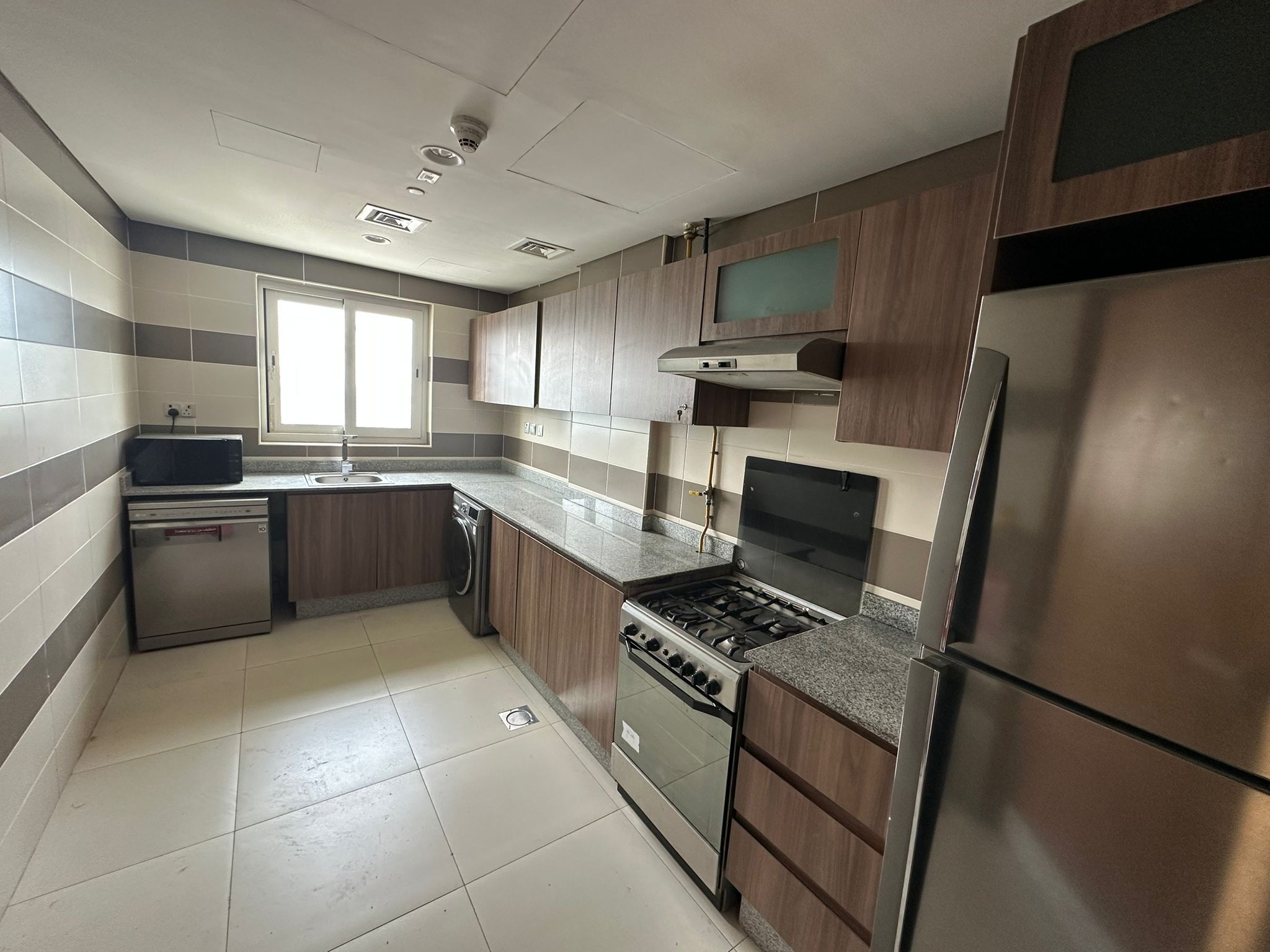 Luxury 3BHK Apartment for Sale | Full Sea View | thumbnail 28