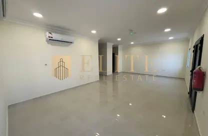 مجمع سكني - 6 غرف نوم - 6 حمامات للايجار في الخيصة - الخيصة - أم صلال محمد