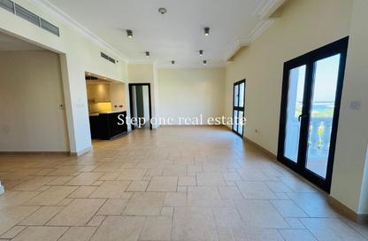 Apartment - 3 Bedrooms - 4 Bathrooms for rent in Carnaval - Qanat Quartier - The Pearl Island - Doha