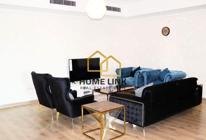 978963 - Property Image 2