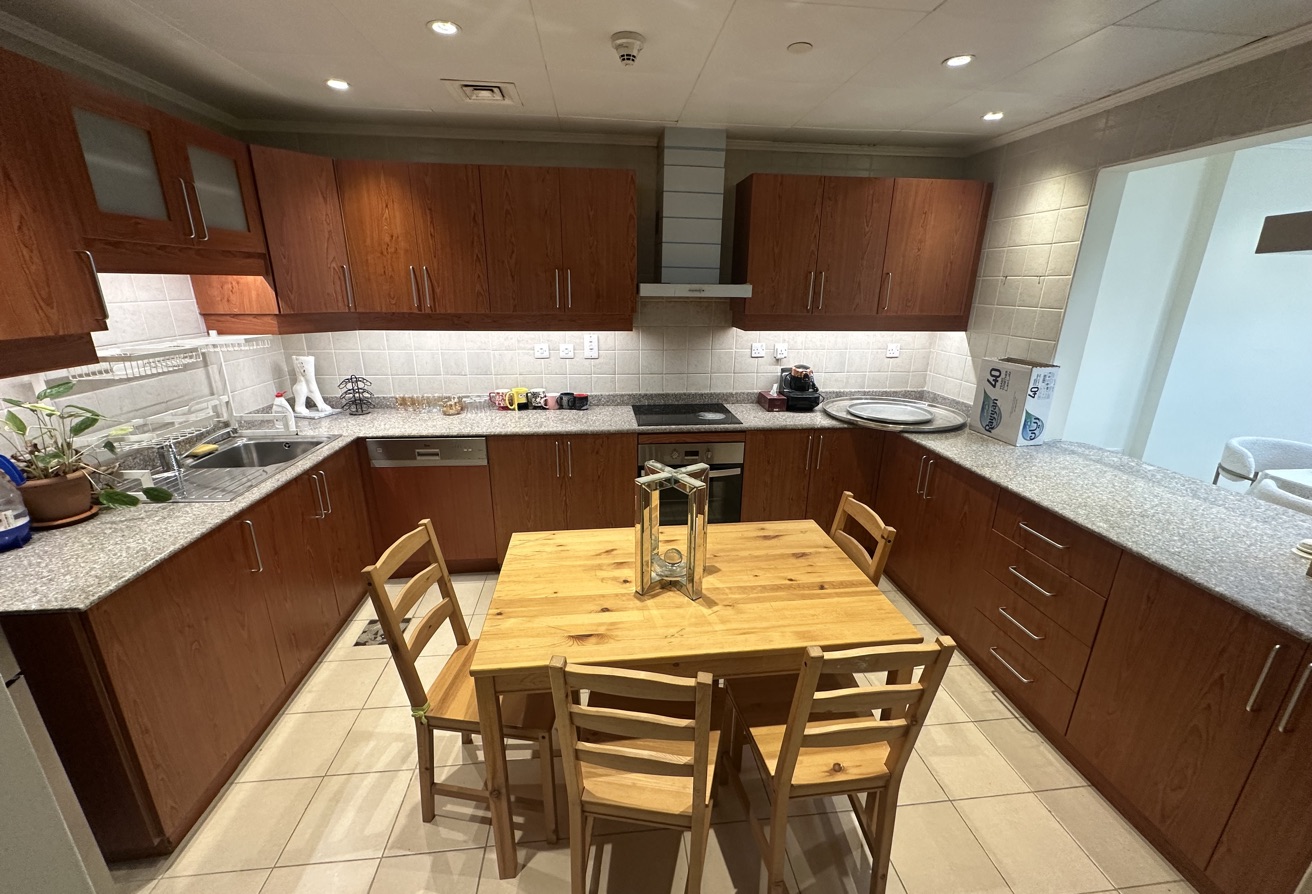 1 Bedroom Furnished Including Bills City View thumbnail 6