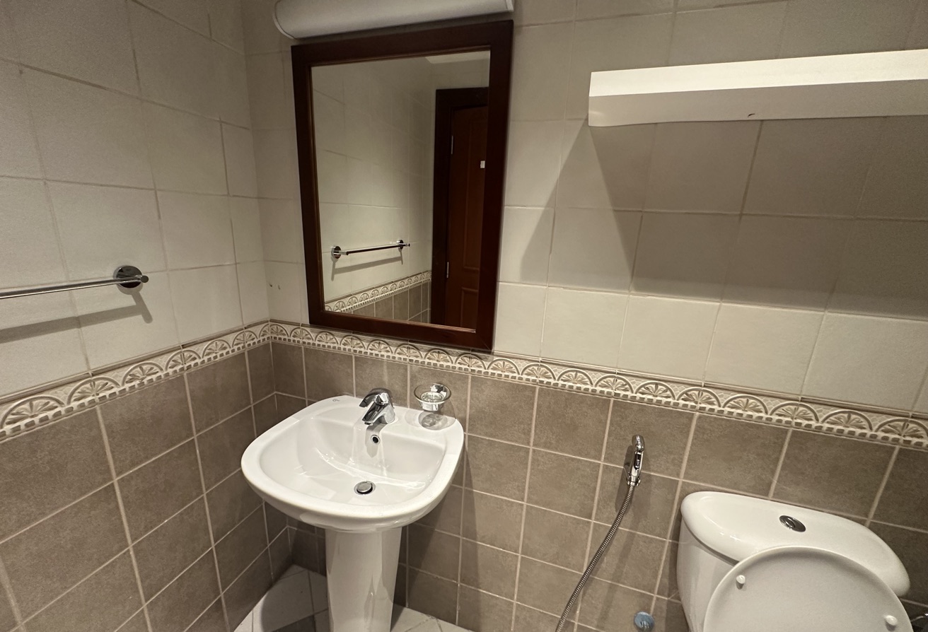 1 Bedroom Furnished Including Bills City View thumbnail 10