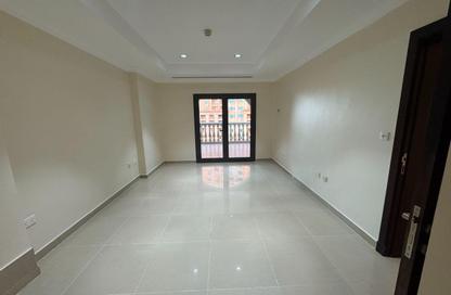 Apartment - 1 Bedroom - 2 Bathrooms for rent in Tower 16 - Porto Arabia - The Pearl Island - Doha