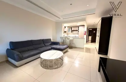 Apartment - Studio - 1 Bathroom for rent in Porto Arabia - The Pearl Island - Doha