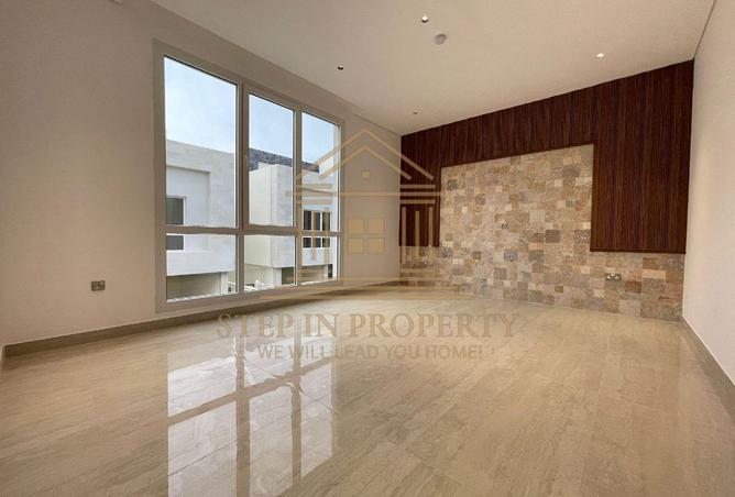 54494176 - Property Image 2