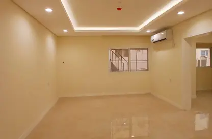 شقة - 3 غرف نوم - 3 حمامات للايجار في شقق مشيرب - مشيرب - الدوحة