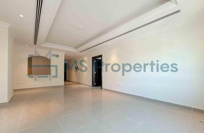 Apartment - 1 Bedroom - 2 Bathrooms for rent in West Porto Drive - Porto Arabia - The Pearl Island - Doha