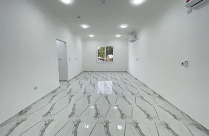 Apartment - 2 Bedrooms - 2 Bathrooms for rent in Madinat Khalifa Building 58 - Madinat Khalifa South - Madinat Khalifa - Doha