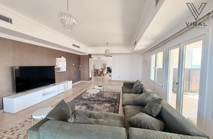 Apartment - 3 Bedrooms - 4 Bathrooms for rent in East Porto Drive - Porto Arabia - The Pearl Island - Doha