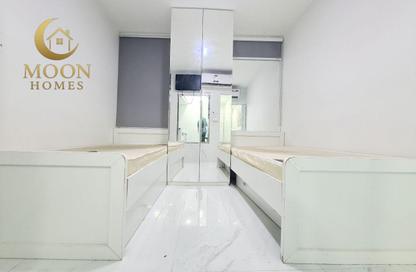 Apartment - Studio - 1 for rent in Umm Ghuwailina 4 - Umm Ghuwailina - Doha