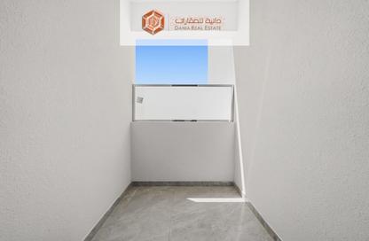 Apartment - 2 Bedrooms - 3 Bathrooms for rent in Umm Qarn - Al Daayen
