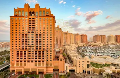 شقة - 2 غرف نوم - 3 حمامات للايجار في طريق بورتو الغربي - بورتو أرابيا - جزيرة اللؤلؤة - الدوحة