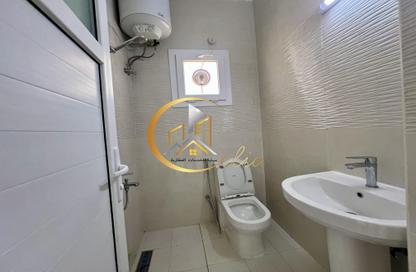 Apartment - 1 Bedroom - 2 Bathrooms for rent in Al Nasr Street - Al Nasr - Doha