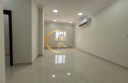 Apartment - 1 Bedroom - 2 Bathrooms for rent in Al Nasr Street - Al Nasr - Doha Apartment - 1 Bedroom - 2 Bathrooms for rent in Al Nasr Street - Al Nasr - Doha