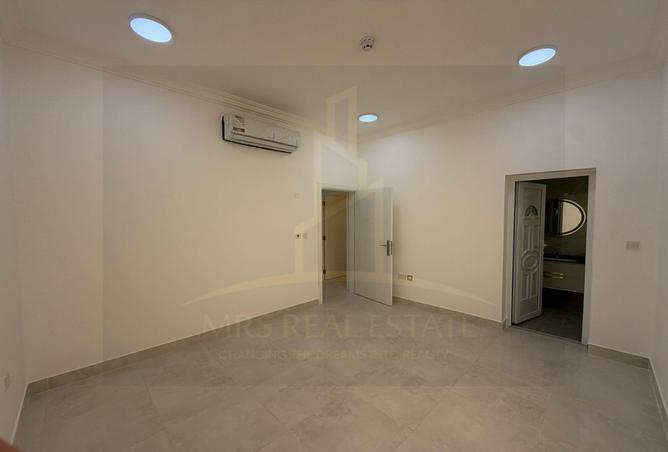 54005020 - Property Image 2