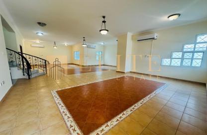 Villa - 5 Bedrooms - 5 Bathrooms for rent in Maamoura Villas - Al Maamoura - Doha