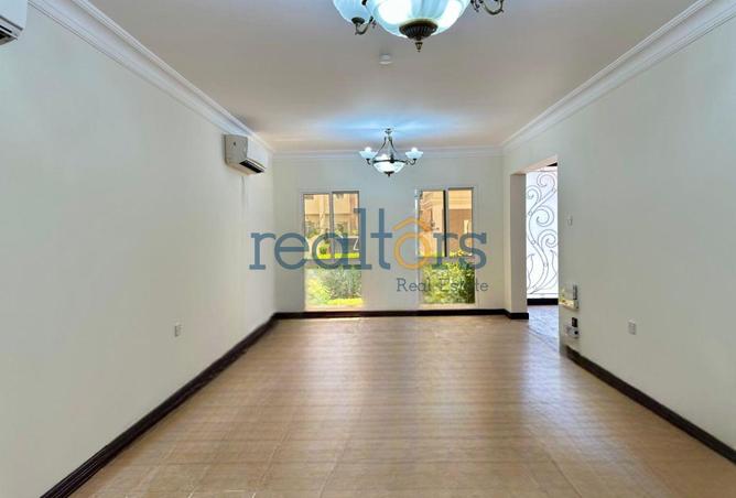 54149447 - Property Image 2