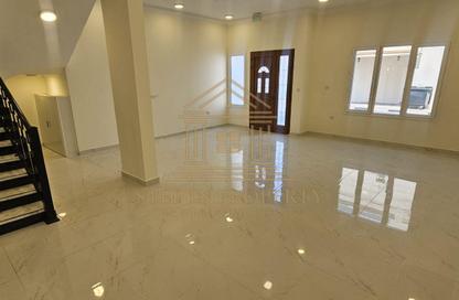 مجمع سكني - 7 غرف نوم - 7 حمامات للايجار في Hazm Al Markhiya - الدوحة