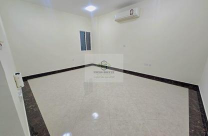 Apartment - 2 - 2 for rent in Al Mansoura - Al Mansoura - Doha