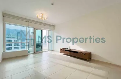 Apartment - 3 Bedrooms - 4 Bathrooms for rent in Marina District - Lusail