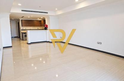 Apartment - Studio - 1 for rent in One Porto Arabia - Porto Arabia - The Pearl Island - Doha