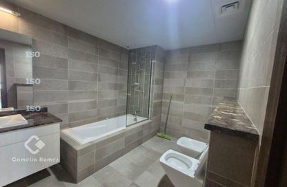 Apartment - 2 Bedrooms - 2 Bathrooms for rent in West Porto Drive - Porto Arabia - The Pearl Island - Doha