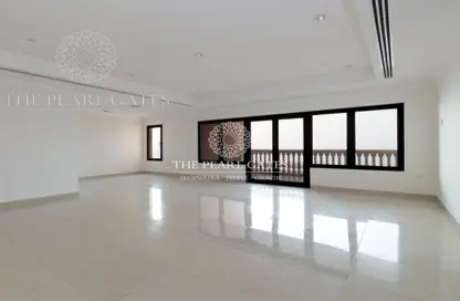 Apartment - 2 Bedrooms - 3 Bathrooms for rent in East Porto Drive - Porto Arabia - The Pearl Island - Doha