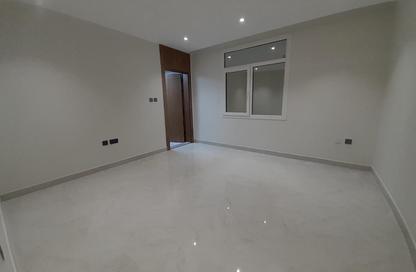 Apartment - 2 Bedrooms - 3 Bathrooms for rent in Al Mansoura - Al Mansoura - Doha