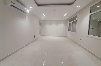 Apartment - 2 Bedrooms - 3 Bathrooms for rent in Al Mansoura - Al Mansoura - Doha