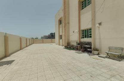 Apartment - 2 Bedrooms - 1 Bathroom for rent in Wadi Al Shaheeniya Street - Ain Khaled - Doha