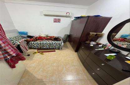 Apartment - 2 Bedrooms - 1 Bathroom for rent in Wadi Al Shaheeniya Street - Ain Khaled - Doha