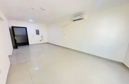 Apartment - 2 Bedrooms - 2 Bathrooms for rent in Al Sadd Road - Al Sadd - Doha