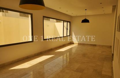 Villa - 4 Bedrooms - 5 Bathrooms for rent in Al Kheesa - Al Kheesa - Umm Salal Mohammed