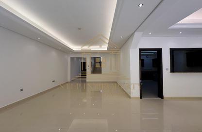 Villa - 5 Bedrooms - 7 Bathrooms for rent in Al Messila - Al Messila - Doha