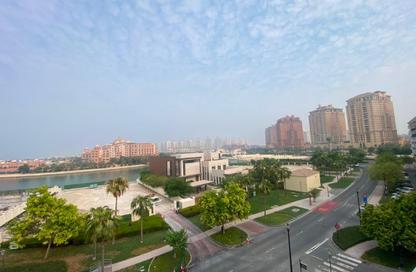 Apartment - 3 Bedrooms - 4 Bathrooms for rent in Qanat Quartier - The Pearl Island - Doha