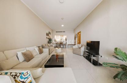 Apartment - 2 - 3 for rent in Viva East - Viva Bahriyah - The Pearl Island - Doha Apartment - 2 - 3 for rent in Viva East - Viva Bahriyah - The Pearl Island - Doha