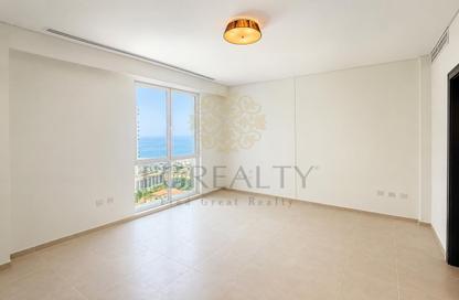 Apartment - 2 Bedrooms - 3 Bathrooms for rent in Viva West - Viva Bahriyah - The Pearl Island - Doha
