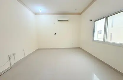 Apartment - Studio - 1 Bathroom for rent in Mamoura 18 - Al Maamoura - Doha