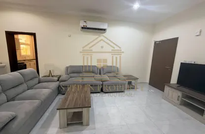 شقة - 2 غرف نوم - 2 حمامات للايجار في رويال بلازا - السد - الدوحة