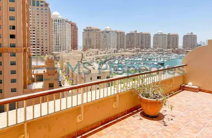 Apartment - 2 Bedrooms - 3 Bathrooms for sale in West Porto Drive - Porto Arabia - The Pearl Island - Doha